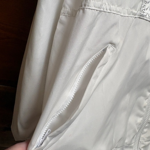 Vintage Retro Reebok Ivory Zip-Front Bomber Jacket with Textured Trim - Picture 5 of 11